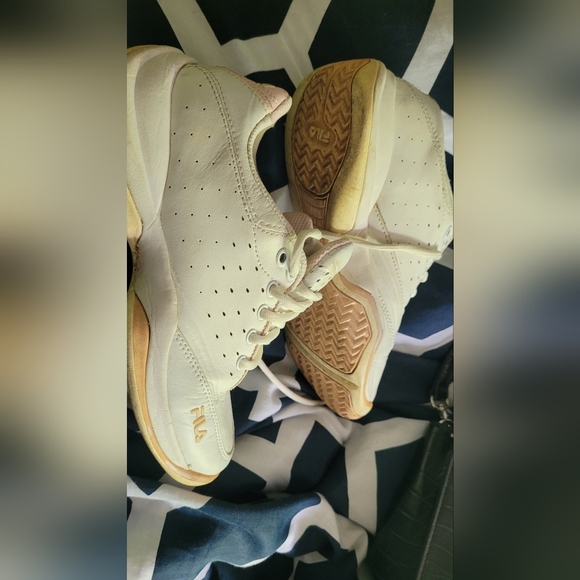 Fila girls shoes - Picture 11 of 14